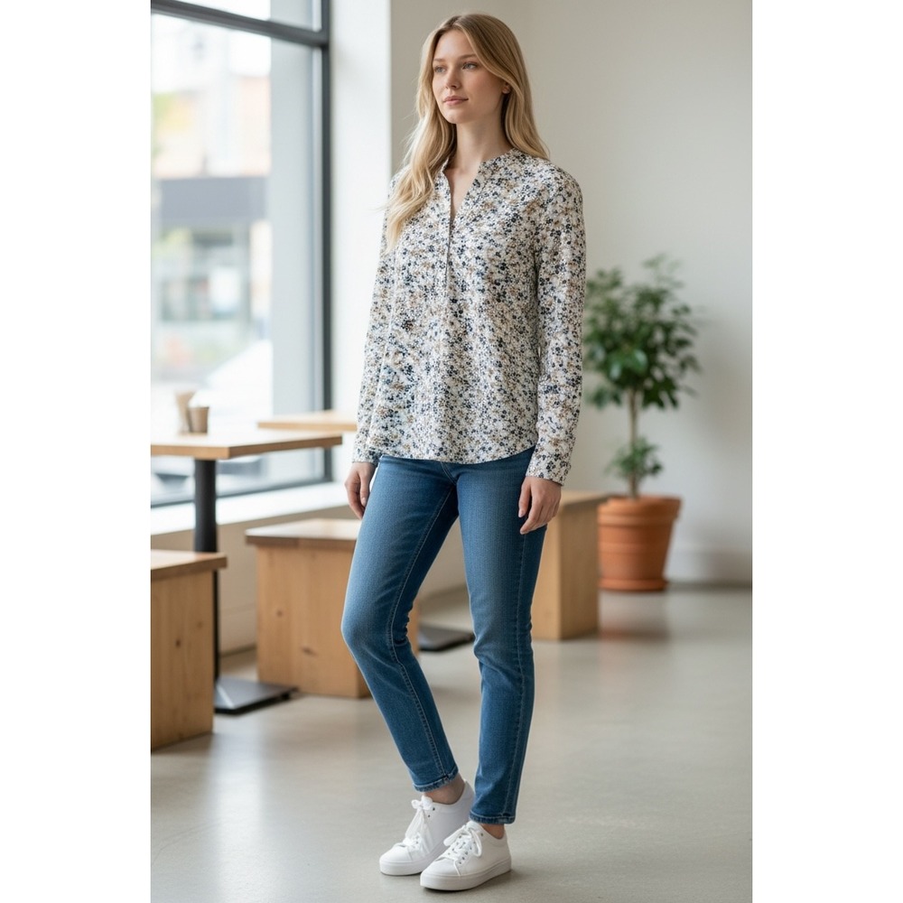 Canyon River Blues Cream and Black Floral Blouse